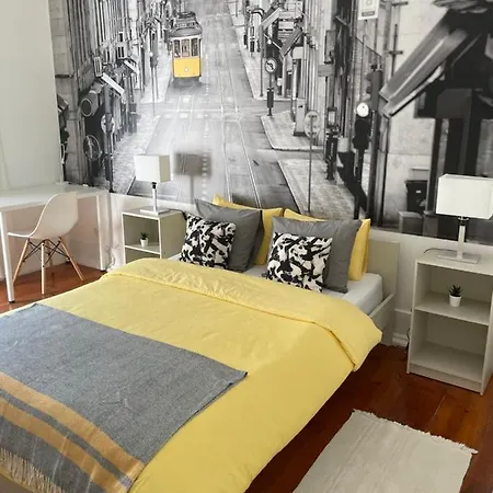 Quarto Com Varanda Em Arroios 1 Homestay